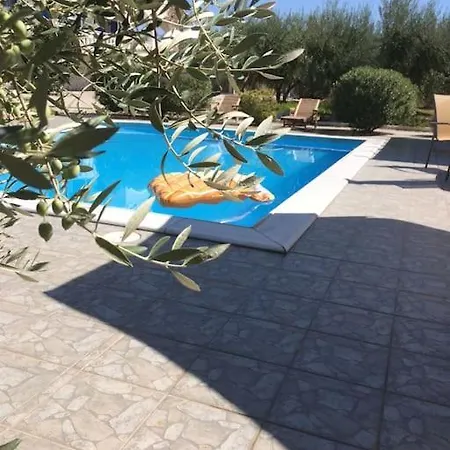 Relaxing Rural Retreat In Mainland Greece Апартаменты