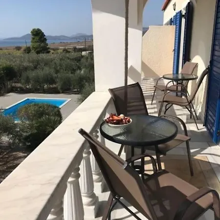 Relaxing Rural Retreat In Mainland Greece *