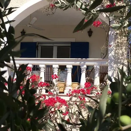 Relaxing Rural Retreat In Mainland Greece *