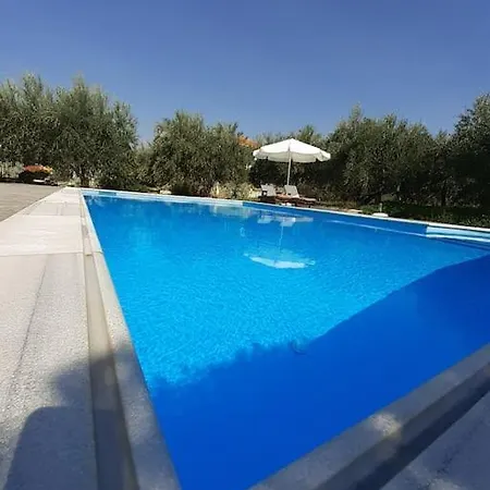 Relaxing Rural Retreat In Mainland Greece Апартаменты